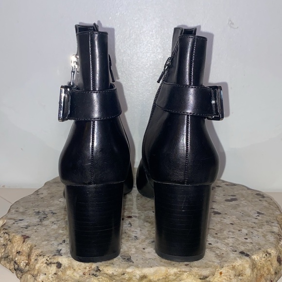 Lauren Ralph Lauren Hadara Black Cow Leather Ankle Boot Silver Zipper Buckle 9.5 - Picture 7 of 13